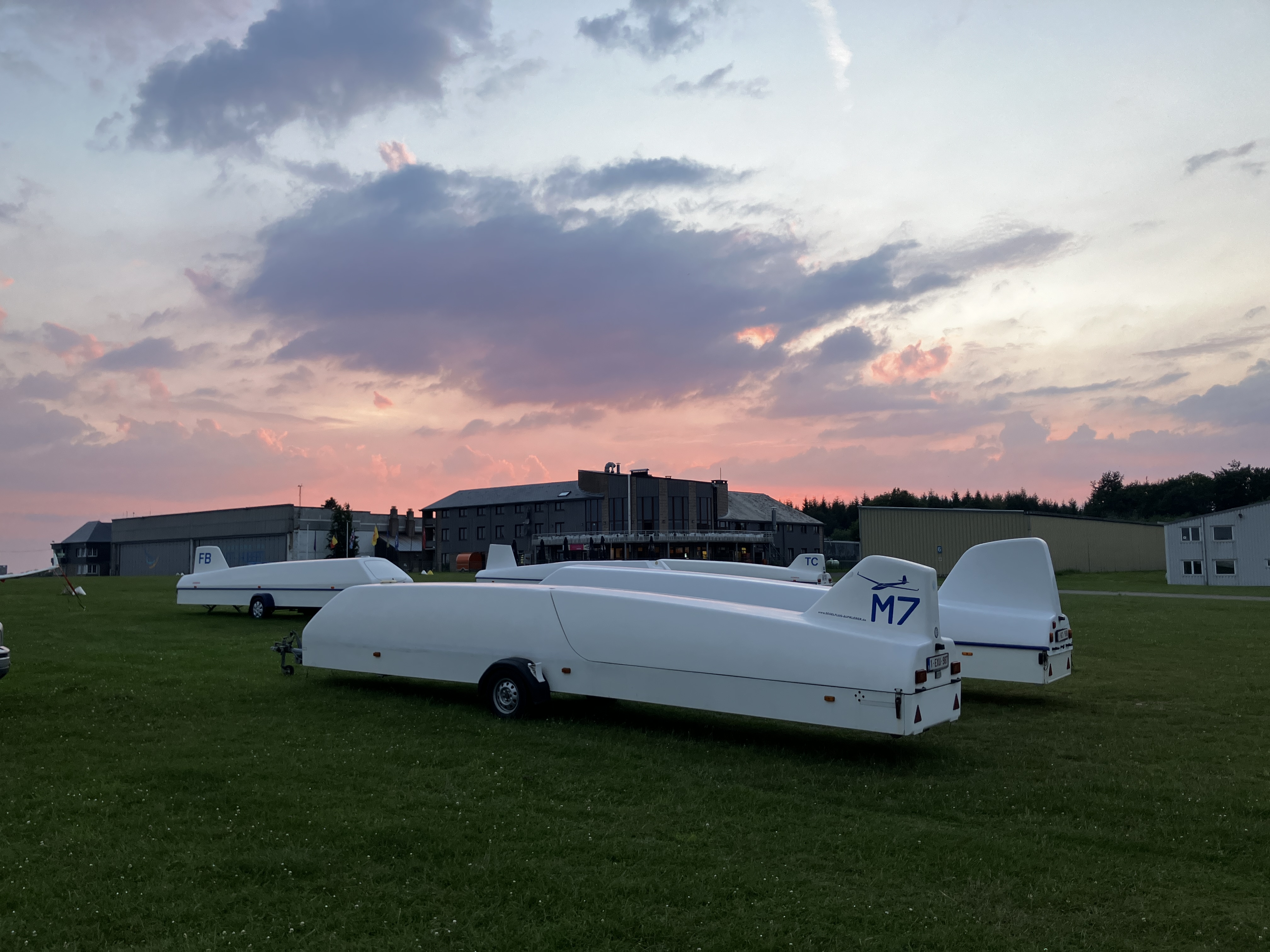 Glider trailers